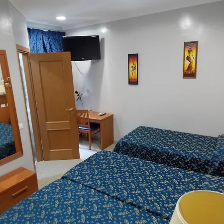 Domus Roxy Guest house *