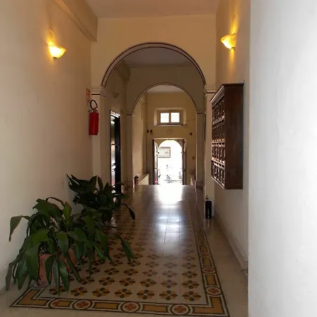 Konukevi Domus Roxy Roma