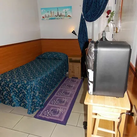 Domus Roxy Konukevi Roma